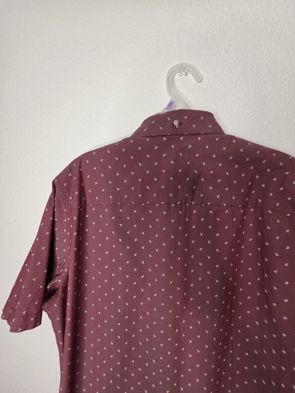 TravisMathew Mens Size M Burgundy Geometric Short Sleeve Button Up Shirt - Picture 11 of 14